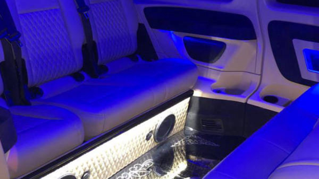 Intérieur nuit Navette de transport