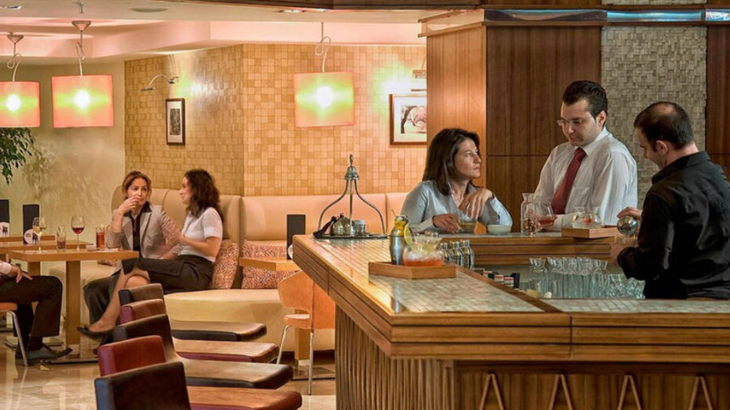 Le Bar